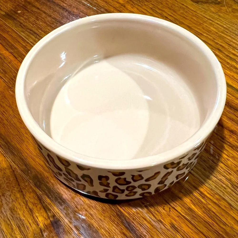 Petzazz. Leopard Cat/Dog/Human 😹 bowl 🥣 . Use it as you like 😻